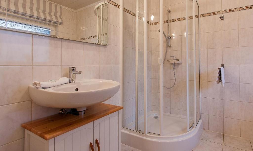 Haus Schilfkante - Wohnung 2 Wieck Luaran gambar